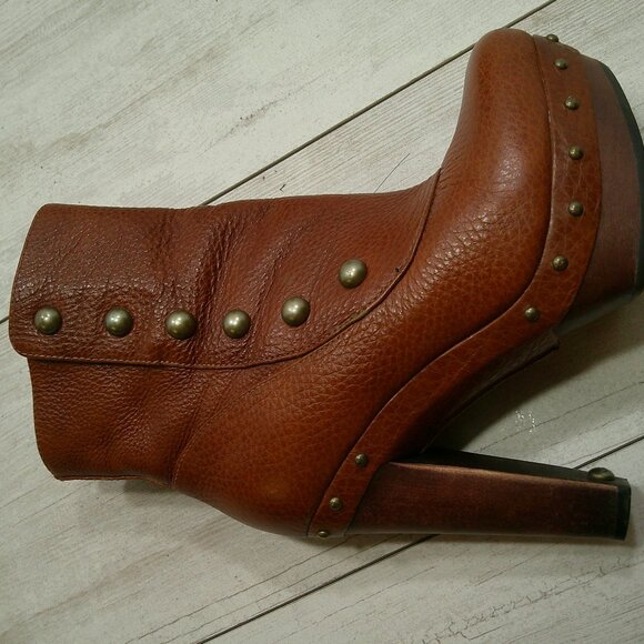 UGG Australia Cognac Leather Platform Studded Heeled Ankle Boot Size 6 | UK 4.5 - Picture 14 of 14